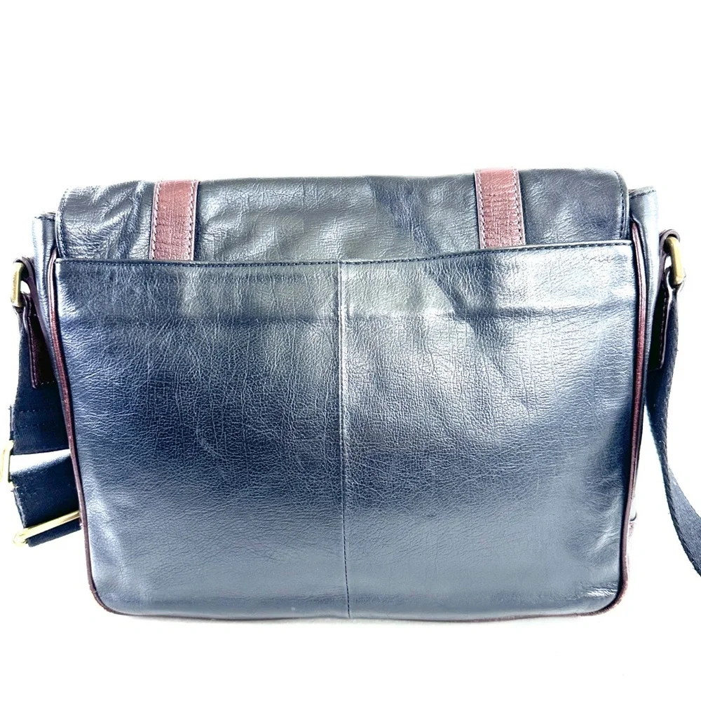 Fossil Black Brown Leather Medium Messenger Bag Brass Buckles Unisex Crossbody